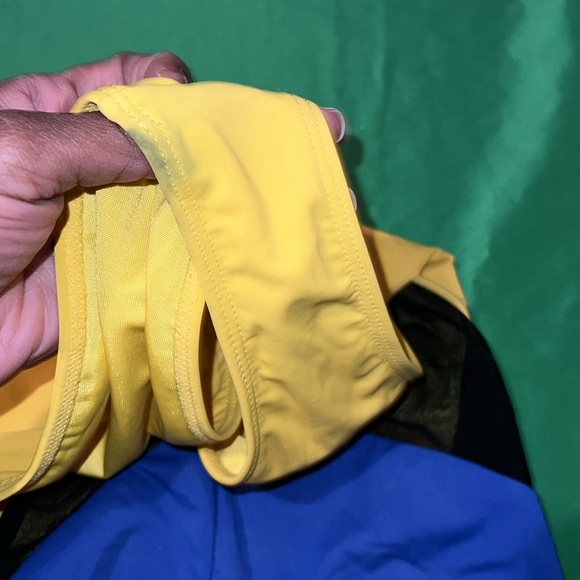 Colorblock One-Shoulder Swimsuit size Medium - Picture 4 of 5